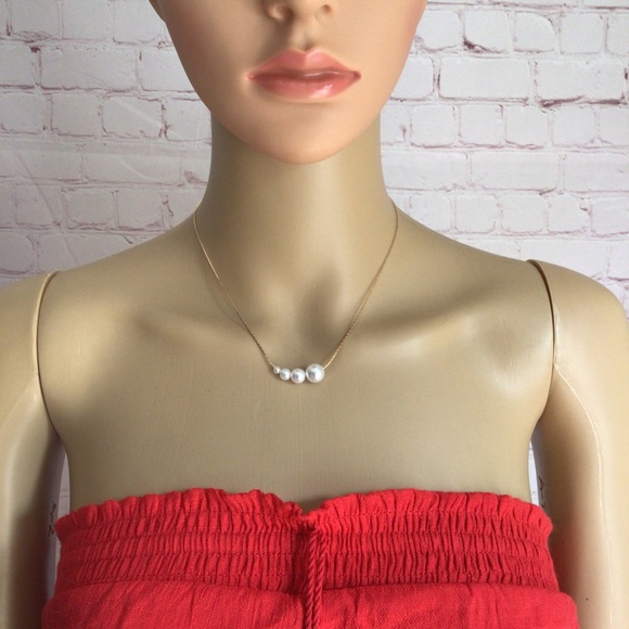 Gold and Pearl 18” Necklace - NWOT - Picture 2 of 3